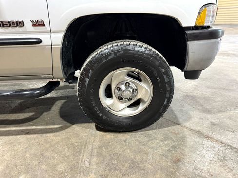 Used 2001 Dodge Ram 1500 Truck ST image 26