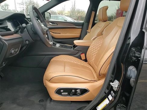 Used 2022 Jeep Grand Cherokee L Summit w/ Advanced Protech Group IV image 11