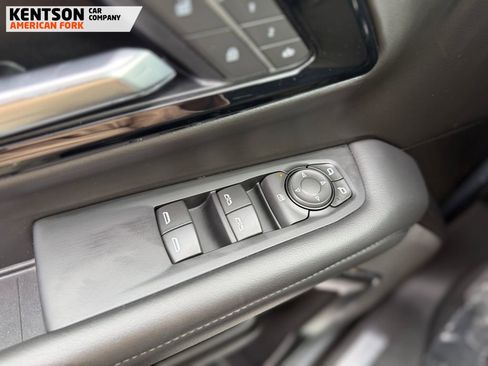 Used 2025 Chevrolet Suburban Z71 AWD/4WD image 22