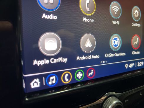 Used 2023 Chevrolet Traverse LT image 34