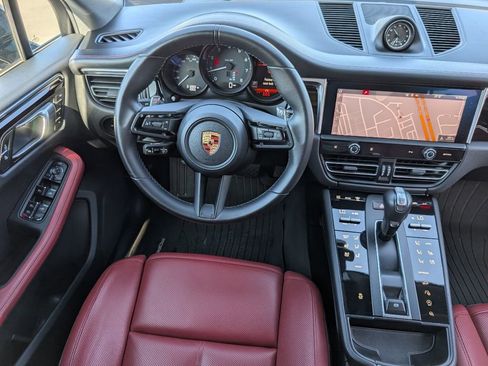 Used 2023 Porsche Macan image 19