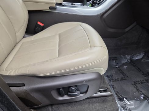 Used 2021 Land Rover Range Rover Sport HSE Silver Edition image 15