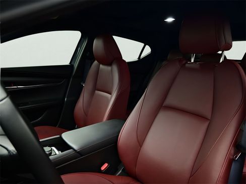 Certified 2025 MAZDA MAZDA3 Carbon image 4