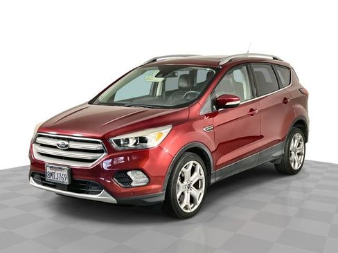 Used 2019 Ford Escape Titanium FWD image 1