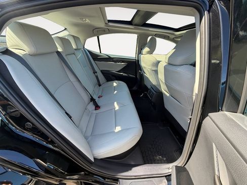 Used 2025 Toyota Camry XLE AWD/4WD image 24