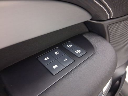 New 2026 Land Rover Discovery Limited Edition image 12