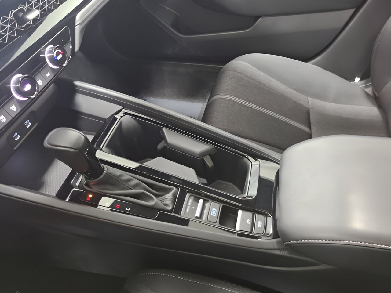 Used 2024 Honda Accord Sport image 31