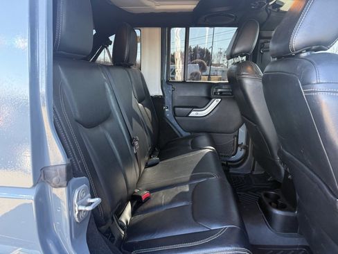 Used 2014 Jeep Wrangler Unlimited Sahara w/ Dual Top Group image 35