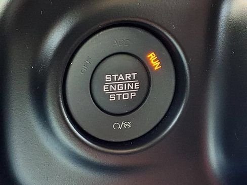 Used 2023 Jeep Wrangler Unlimited Rubicon w/ Cold Weather Group AWD/4WD image 12