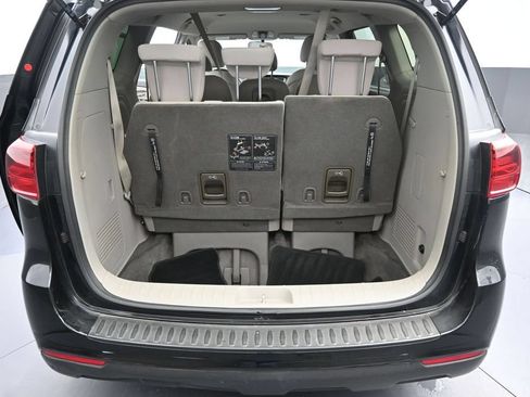 Used 2020 Kia Sedona LX FWD image 29