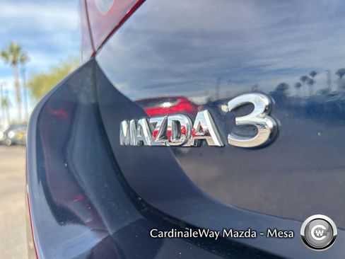 Used 2020 MAZDA MAZDA3 Sedan image 9
