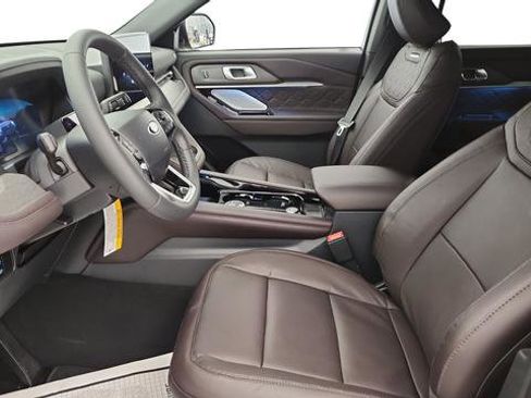 New 2026 Ford Explorer Platinum w/ LUX Leather Package image 11