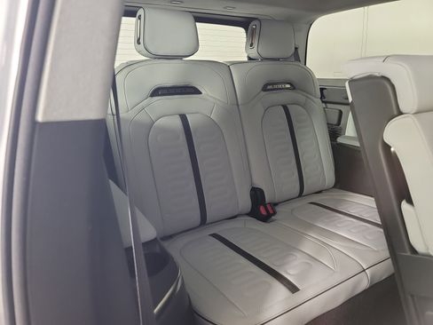 Used 2024 Rivian R1S Adventure image 25