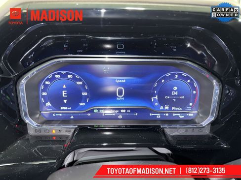 Used 2025 Chevrolet Silverado 2500 ZR2 w/ Technology Package image 24