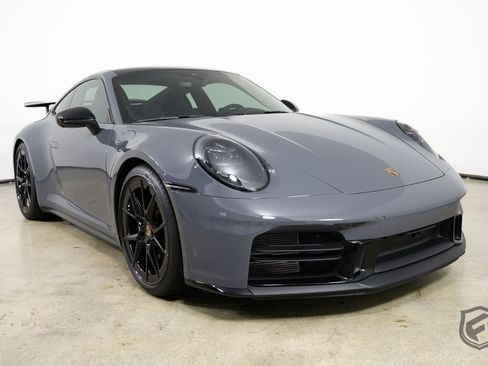 Used 2025 Porsche 911 Carrera RWD image 2