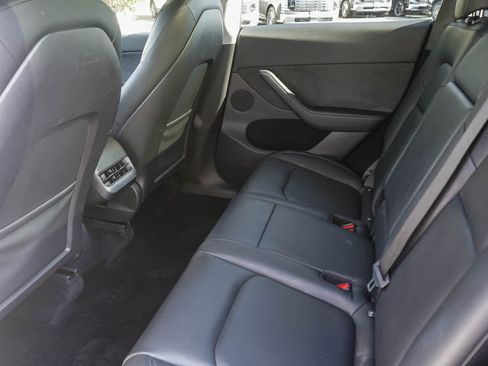 Used 2023 Tesla Model Y Long Range AWD/4WD image 16