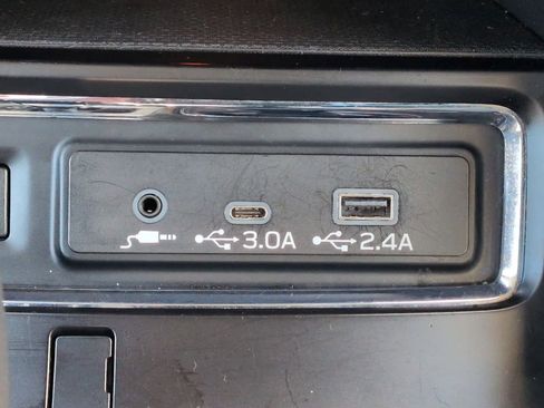 Used 2023 Subaru Ascent Limited image 31