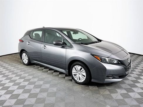 Certified 2023 Nissan Leaf S image 4