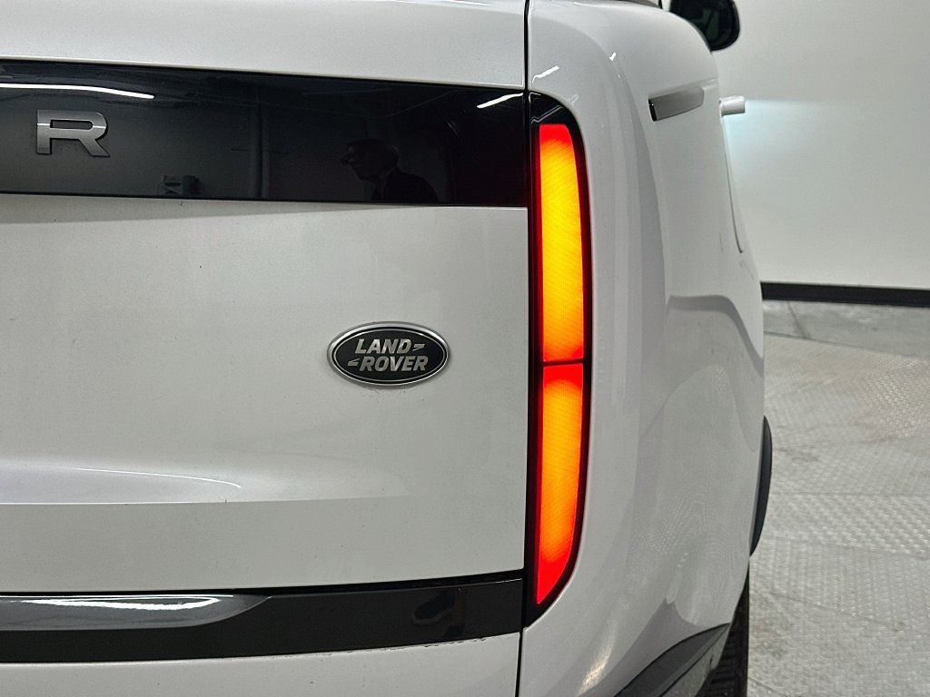 Used 2023 Land Rover Range Rover SE AWD/4WD image 33