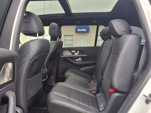 Used 2023 Mercedes-Benz GLS 450 4MATIC image 15