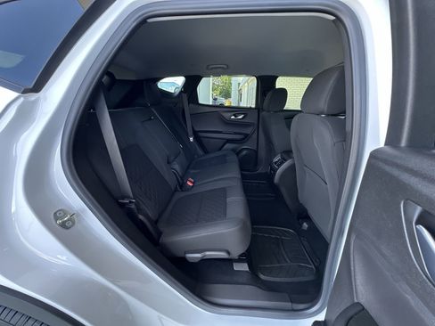 Used 2021 Chevrolet Blazer LT FWD image 25