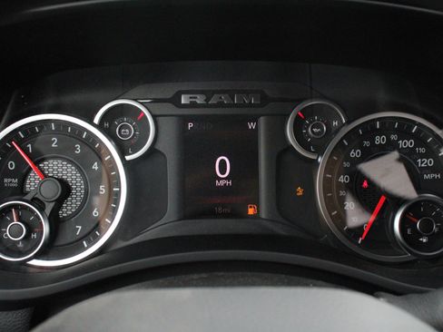 New 2026 RAM 2500 Tradesman AWD/4WD image 13
