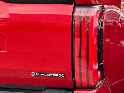 New 2025 Toyota Tundra Platinum image 31