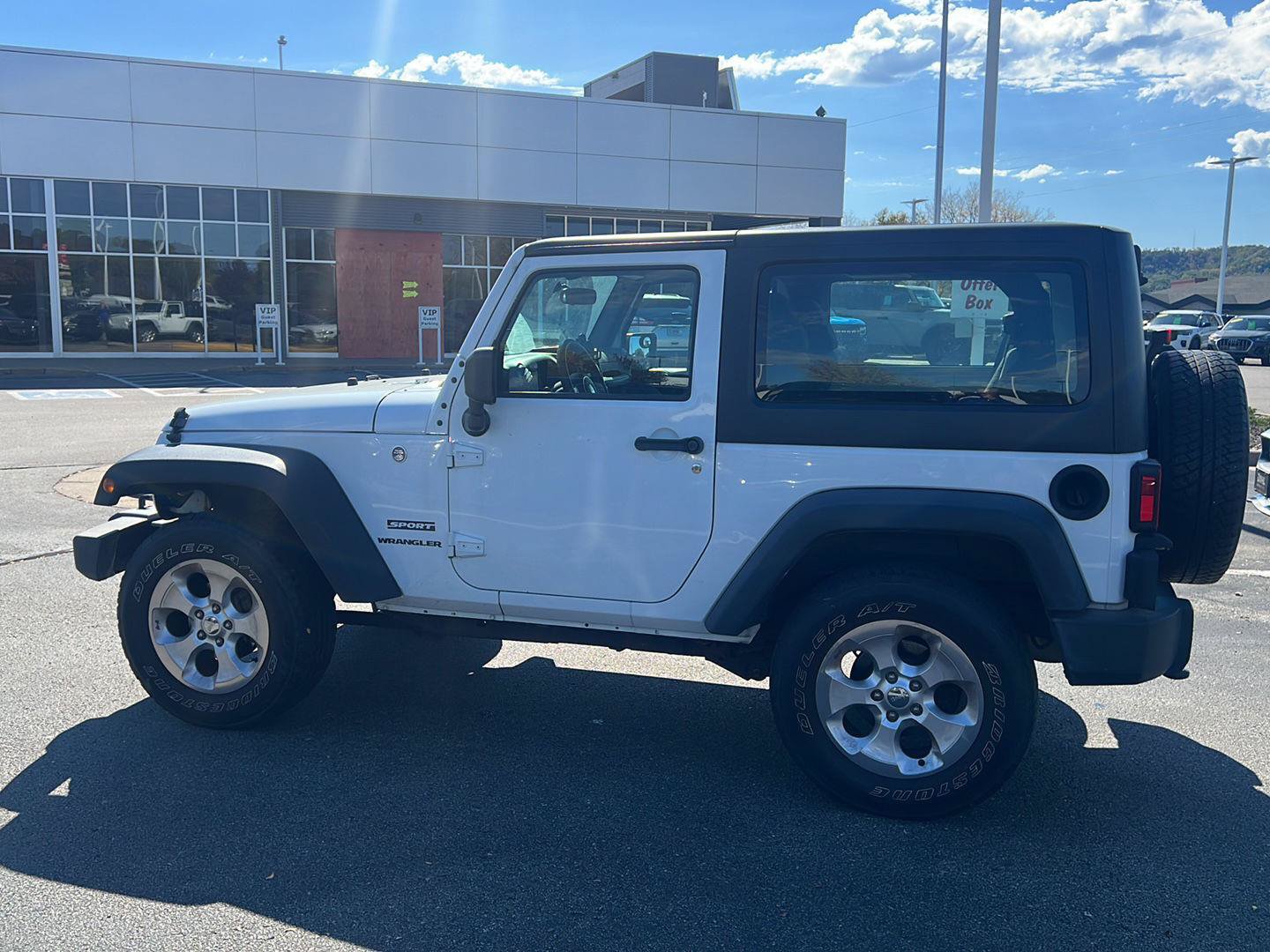 Used 2016 Jeep Wrangler Sport AWD/4WD image 9