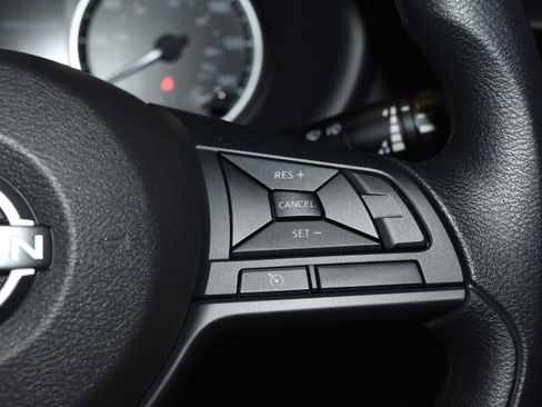 New 2025 Nissan Kicks Play S FWD image 7