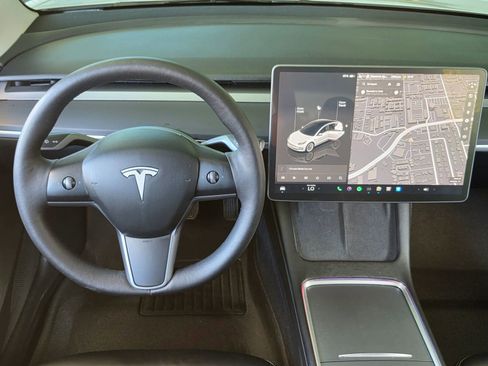 Used 2023 Tesla Model 3 Standard Range image 15