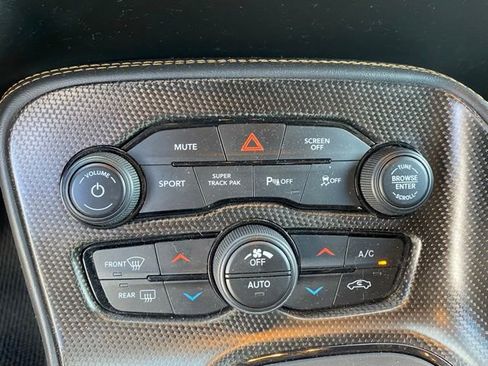 Used 2020 Dodge Challenger R/T image 23