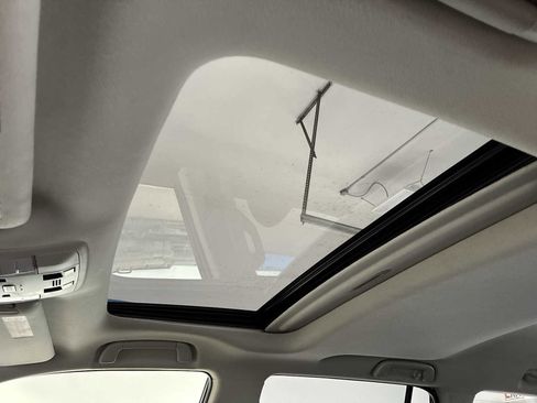 Used 2017 Lexus GX 460 w/ Navigation Package image 16