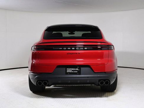 Certified 2025 Porsche Cayenne S image 6