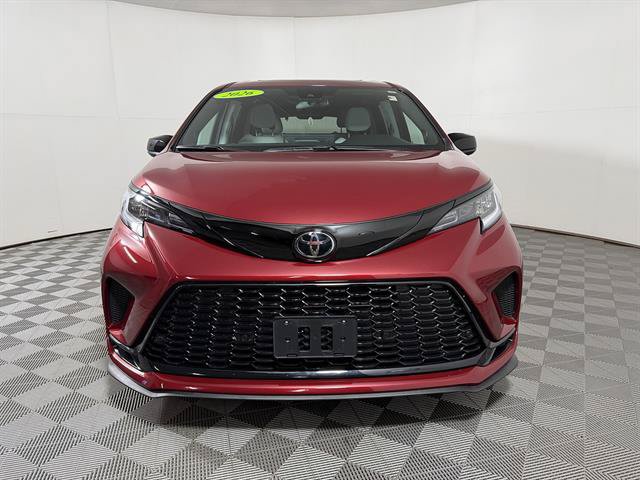 Certified 2026 Toyota Sienna XSE AWD/4WD image 2
