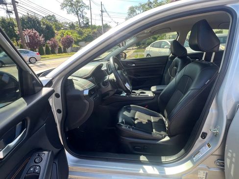 Used 2021 Nissan Altima 2.5 SR FWD image 26