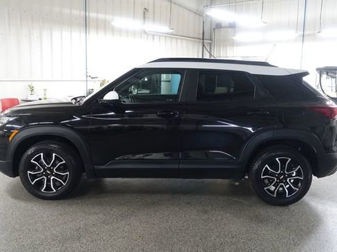 Used 2022 Chevrolet TrailBlazer ACTIV w/ Technology Package AWD/4WD image 4