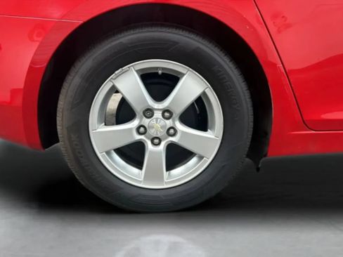 Used 2016 Chevrolet Cruze LT w/ Sun And Sound Package FWD image 26