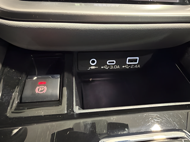 Used 2025 Subaru Outback Premium AWD/4WD image 23