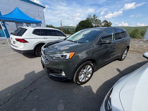 Used 2023 Ford Edge Titanium w/ Equipment Group 301A AWD/4WD image 2