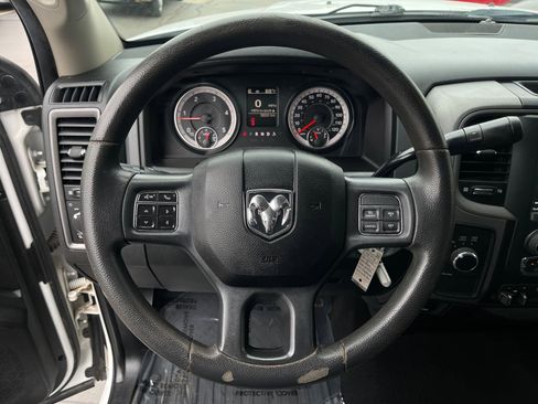 Used 2018 RAM 2500 Tradesman w/ Chrome Appearance Group AWD/4WD image 19