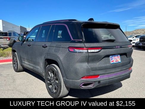 Used 2022 Jeep Grand Cherokee Overland w/ Luxury Tech Group IV image 3