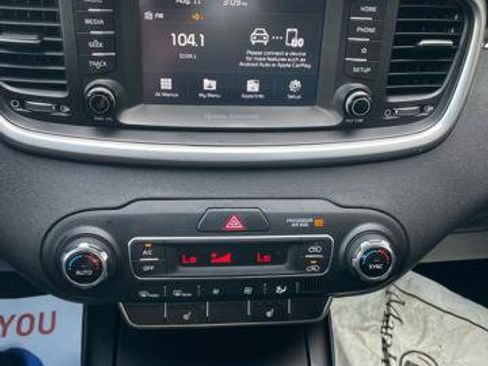 Used 2019 Kia Sorento FWD w/ LX Convenience Package image 30
