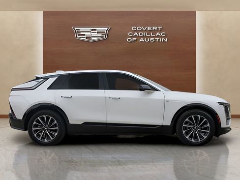 Certified 2024 Cadillac Lyriq Sport AWD/4WD image 5