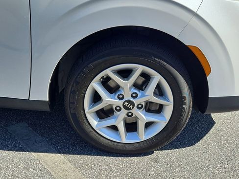 Certified 2020 Kia Soul S image 6