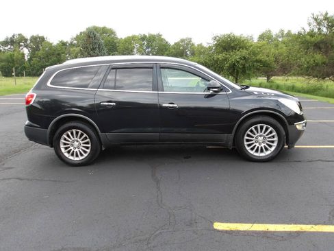 Used 2012 Buick Enclave Leather FWD image 2