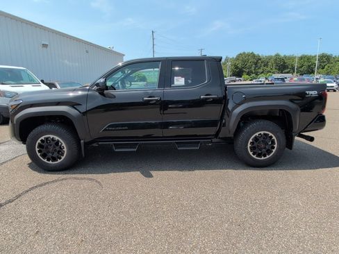 Certified 2026 Toyota Tacoma TRD Off-Road AWD/4WD image 3