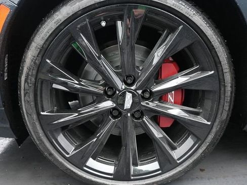 New 2025 Cadillac CT4 V w/ Super Cruise Package image 13