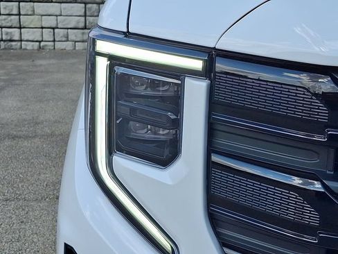 New 2026 GMC Sierra 1500 Elevation w/ Elevation Premium Package AWD/4WD image 10