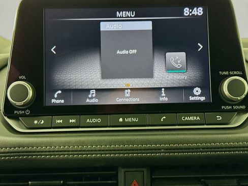 Used 2024 Nissan Rogue S FWD image 18