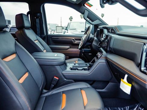 Used 2025 GMC Sierra 2500 AT4 image 47